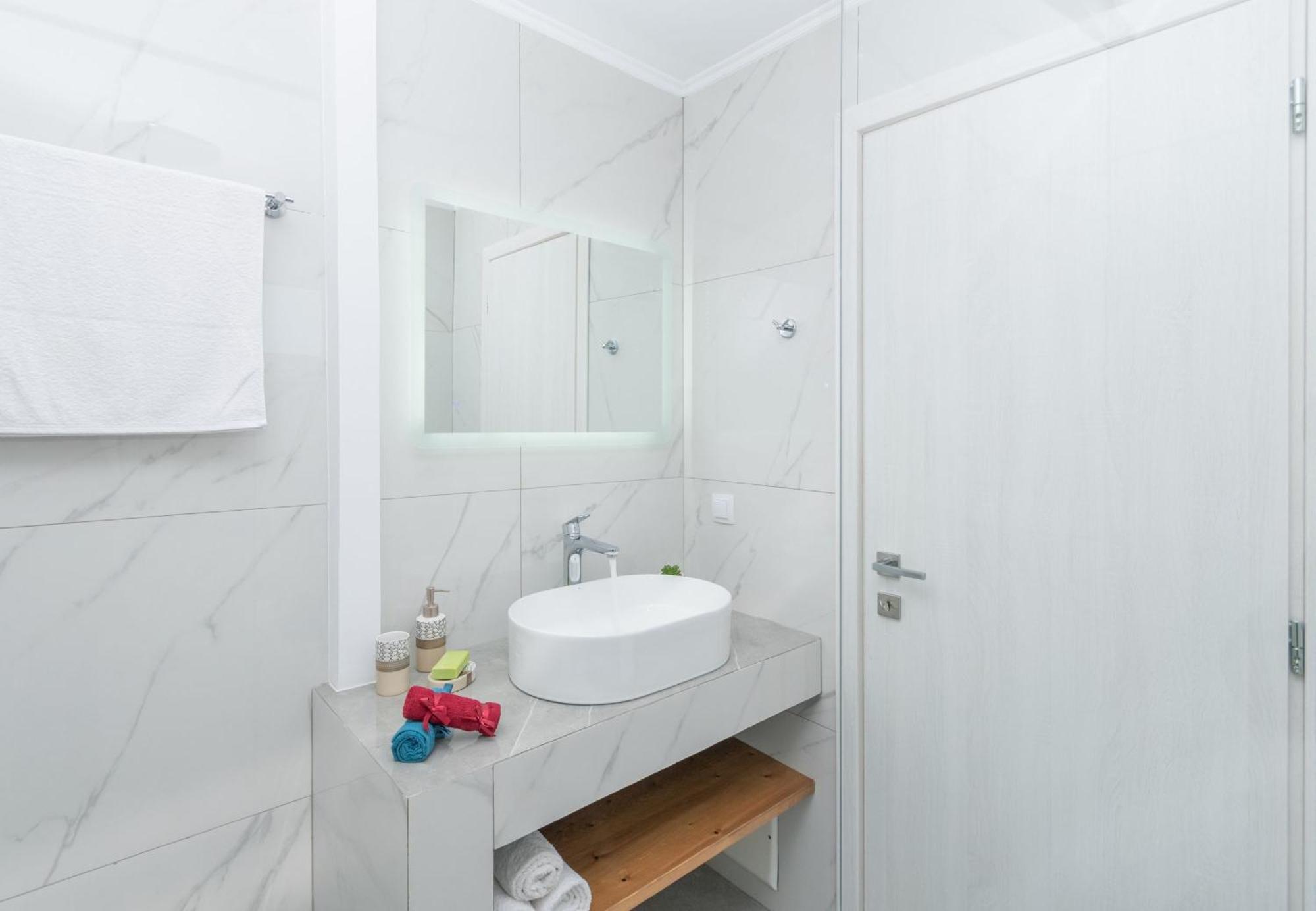 Kamara Apartments อลิกานาส ภายนอก รูปภาพ